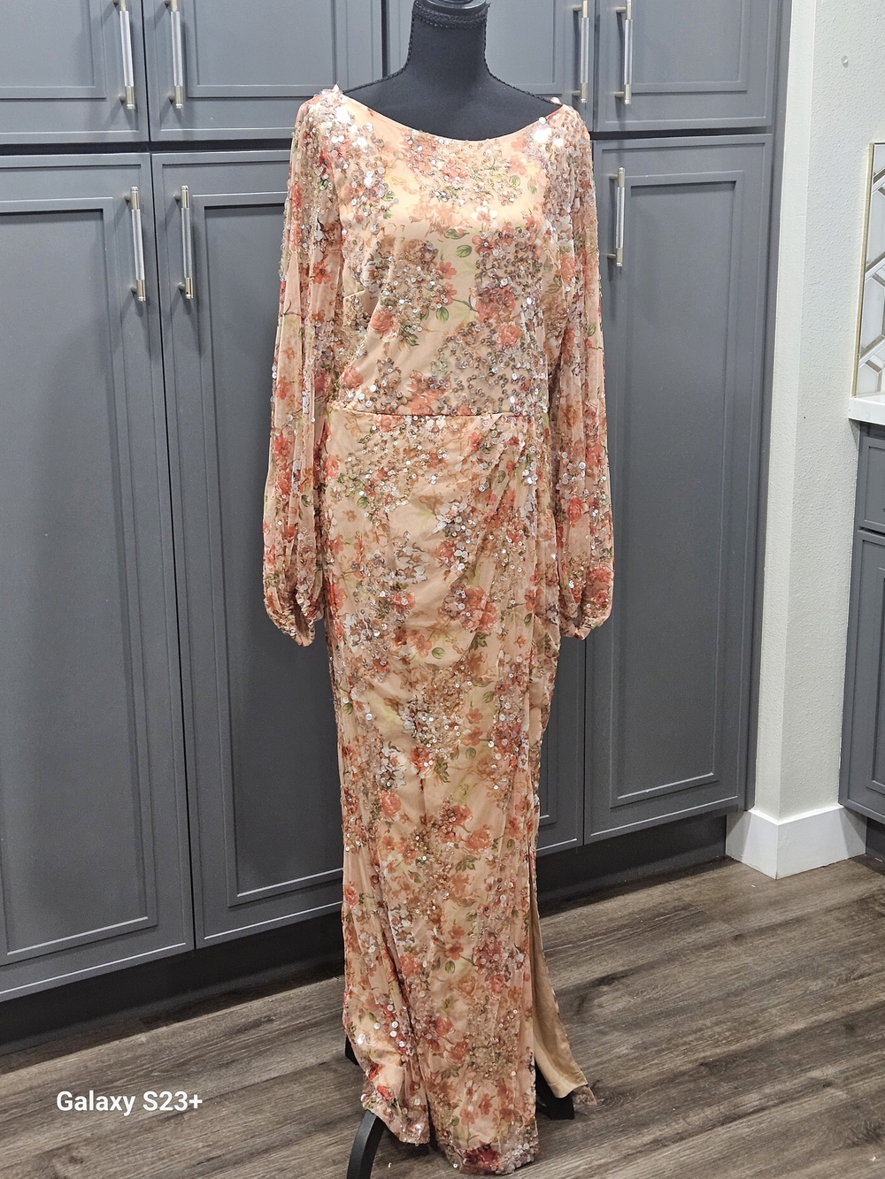Mac Duggal Peach Floral Sequin Long Sleeve Cocktail Evening Gown Size 12